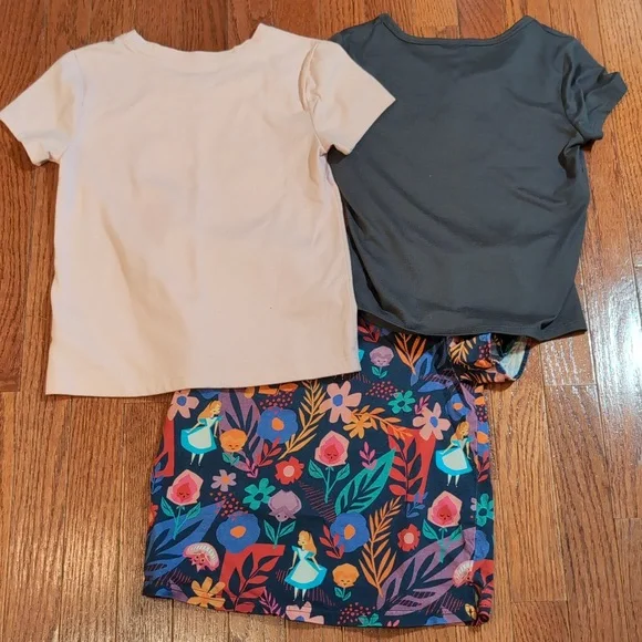Girls Size 7/8 Clothing Bundle T-shirts Long Sleeves Shorts & Pants - Picture 6 of 16